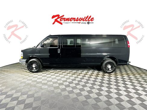 Used 2020 Chevrolet Express 3500 LT w/ LT Preferred Equipment Group image 4