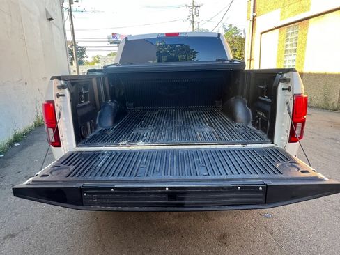 Used 2019 Ford F150 Platinum w/ Technology Package AWD/4WD image 10