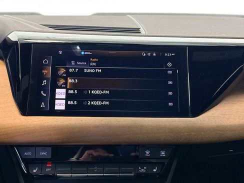 Used 2023 Audi e-tron GT Premium Plus image 15