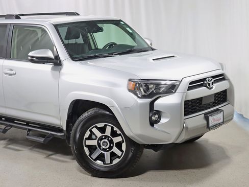 Used 2021 Toyota 4Runner TRD Off-Road Premium w/ Moonroof Package AWD/4WD image 2