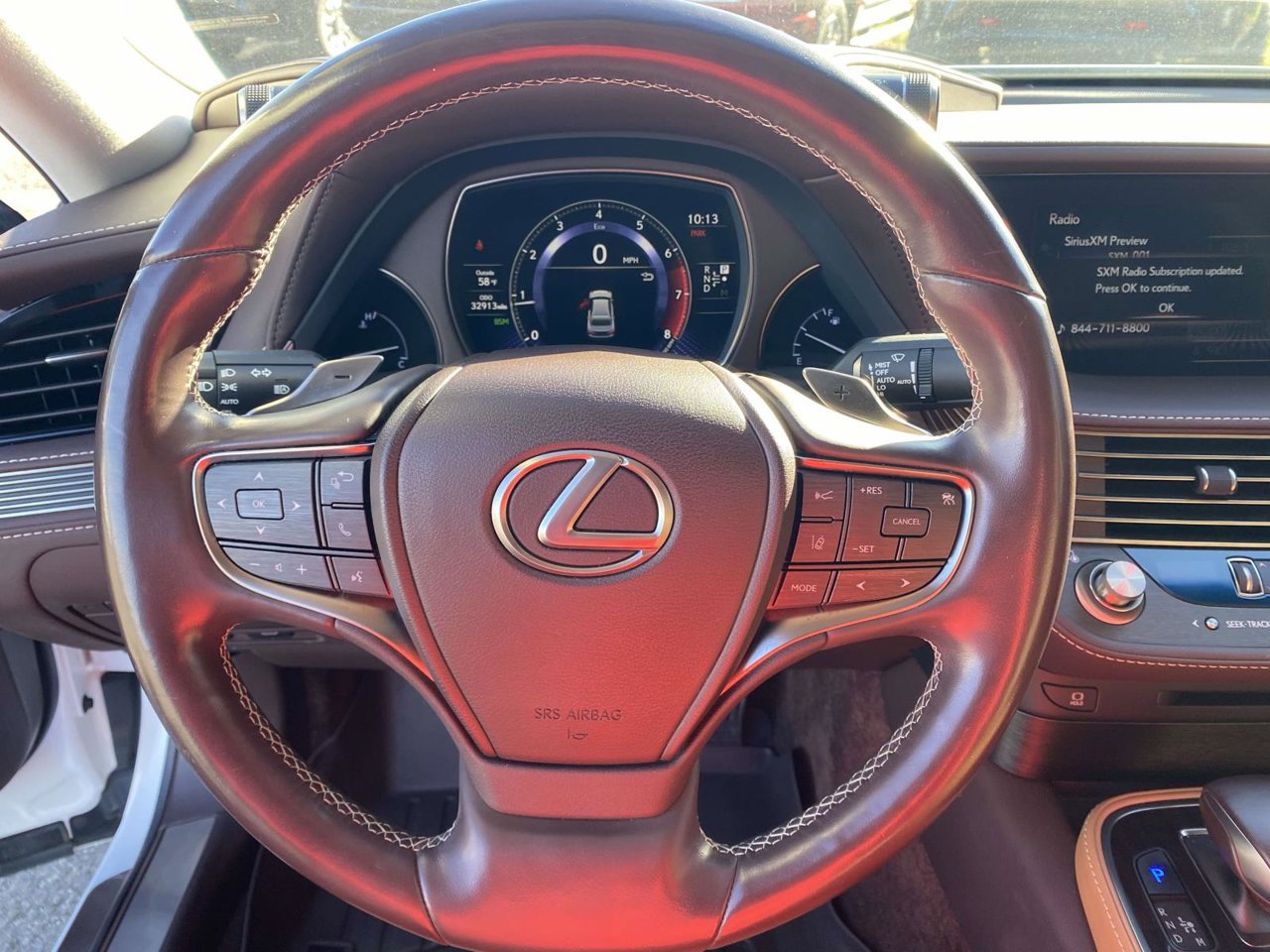 Used 2018 Lexus LS 500 w/ Accessory Package (Z2) RWD image 29