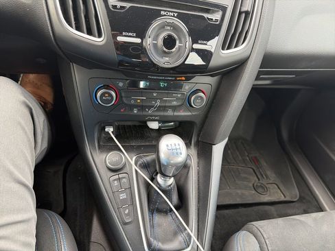 Used 2017 Ford Focus RS image 10