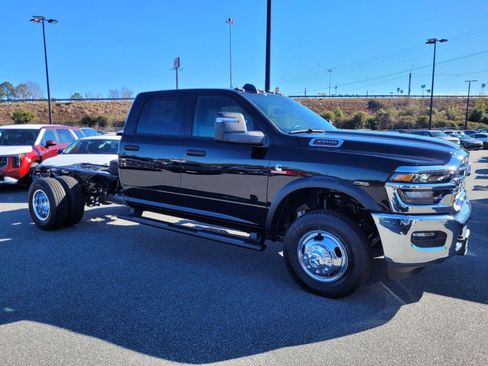 New 2026 RAM 3500 Tradesman image 10