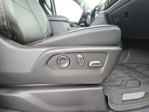 Used 2024 GMC Sierra 1500 Denali AWD/4WD image 19