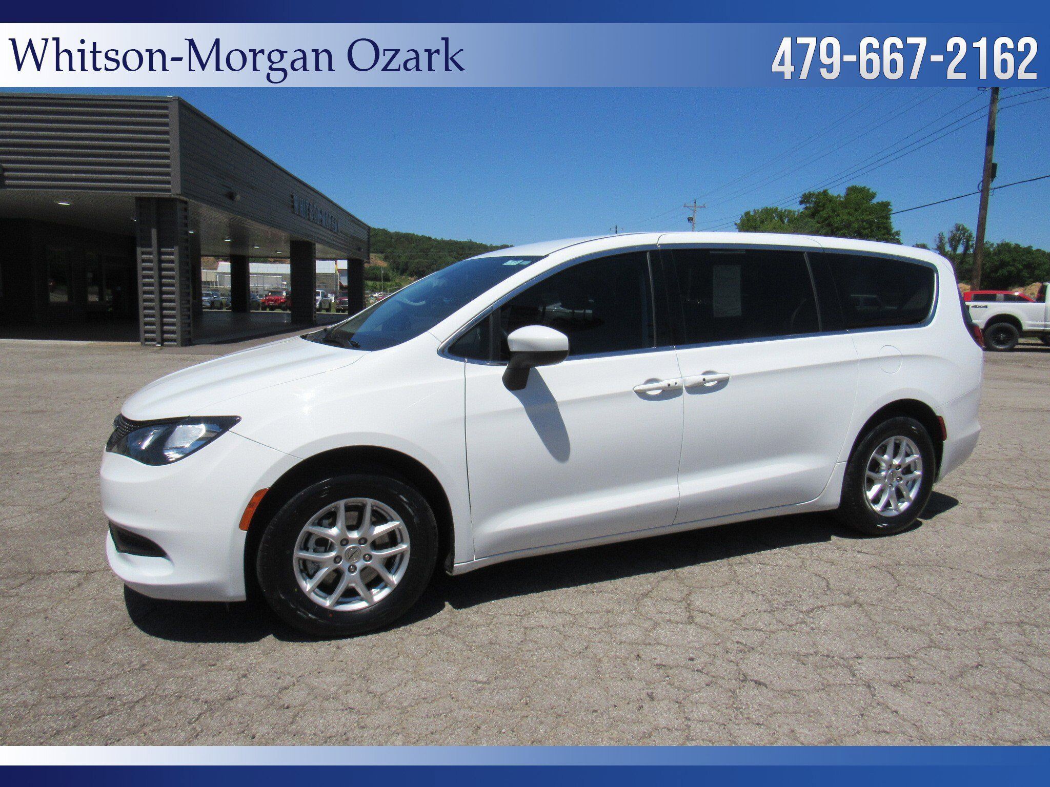 Used 2022 Chrysler Voyager LX FWD image 5