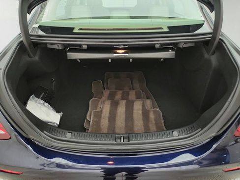 Used 2017 Mercedes-Benz E 300 4MATIC image 32
