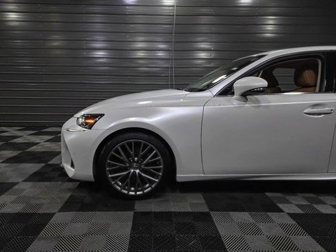 Used 2018 Lexus IS 300 w/ Comfort Package RWD image 40