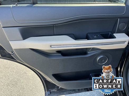 Used 2024 Ford Expedition Limited image 17