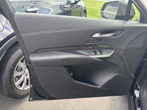 Used 2023 Cadillac XT4 Sport image 10