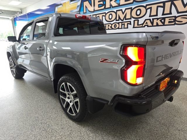 Used 2023 Chevrolet Colorado Z71 w/ Z71 Convenience Package 2 AWD/4WD image 5