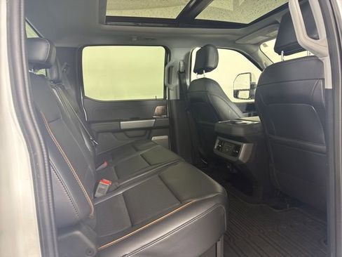 Certified 2025 Ford F450 Lariat w/ Chrome Package image 5