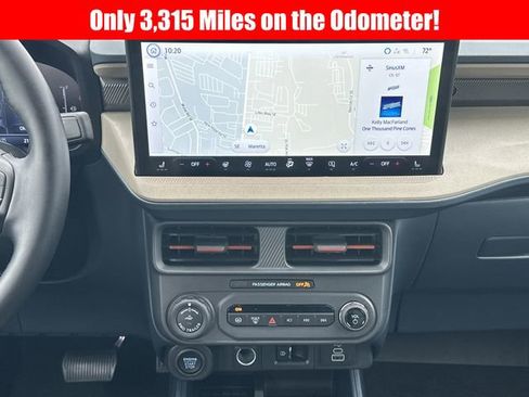 Used 2025 Ford Maverick Lariat image 14