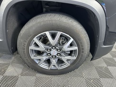 Used 2023 GMC Acadia SLT AWD/4WD image 10