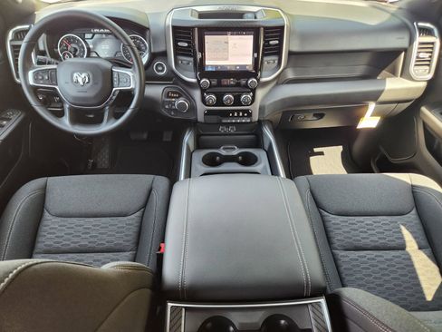 New 2026 RAM 1500 Express AWD/4WD image 23