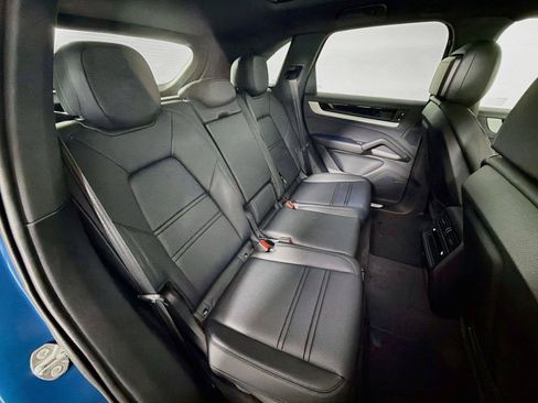 Certified 2026 Porsche Cayenne S AWD/4WD image 27