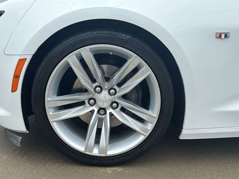 Used 2017 Chevrolet Camaro SS RWD image 7