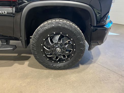 Used 2021 Chevrolet Silverado 3500 High Country image 41