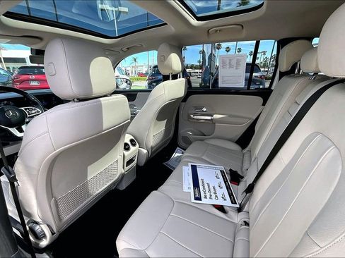 Used 2022 Mercedes-Benz GLB 250 image 16
