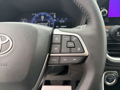 Used 2024 Toyota Grand Highlander Limited image 26
