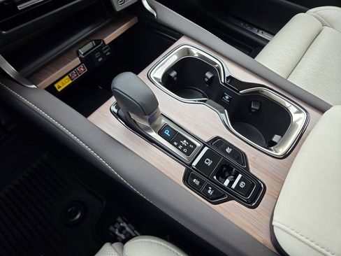 Used 2024 Lexus RX 350 w/ Convenience Package image 27