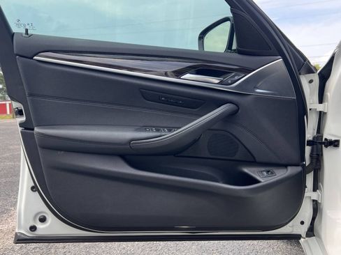 Used 2020 BMW 530i RWD image 12