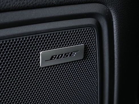 New 2026 Porsche Macan AWD/4WD image 7