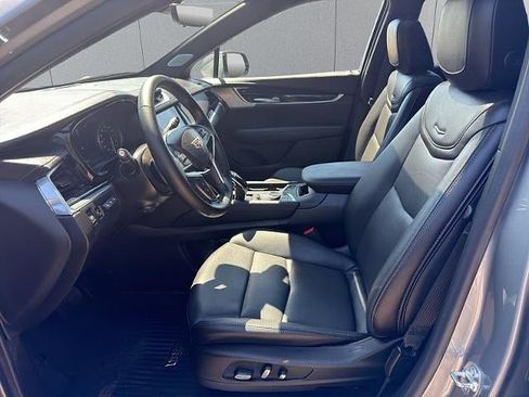 Used 2025 Cadillac XT5 Premium Luxury w/ Technology Package AWD/4WD image 23