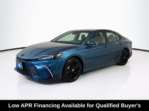 Used 2025 Toyota Camry SE w/ Multimedia Upgrade Package FWD image 3
