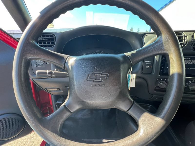 Used 2003 Chevrolet S10 Pickup 2WD Extended Cab image 27