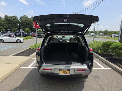 Certified 2023 Nissan Pathfinder SL AWD/4WD image 32