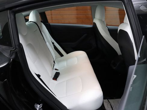 Used 2023 Tesla Model 3 Standard Range image 35