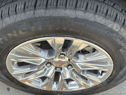 Certified 2025 GMC Yukon Denali AWD/4WD image 11
