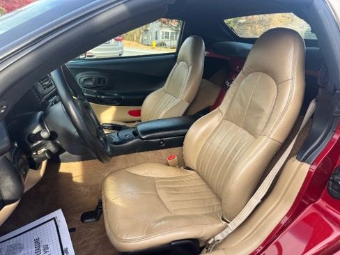 Used 1998 Chevrolet Corvette Convertible w/ Performance Handling Pkg image 20