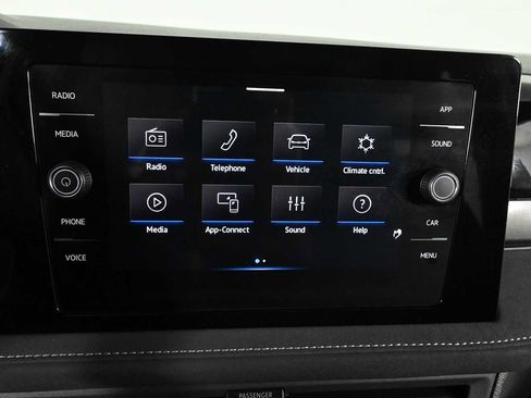 Certified 2025 Volkswagen Taos SE AWD/4WD image 25