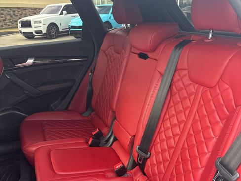 Used 2020 Audi SQ5 Prestige w/ Prestige Package image 5
