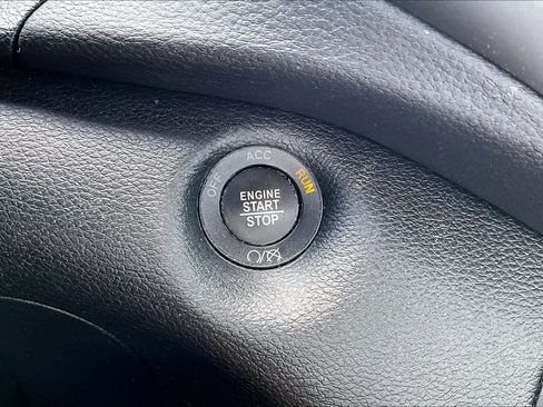 Used 2021 Jeep Cherokee Latitude Plus image 30