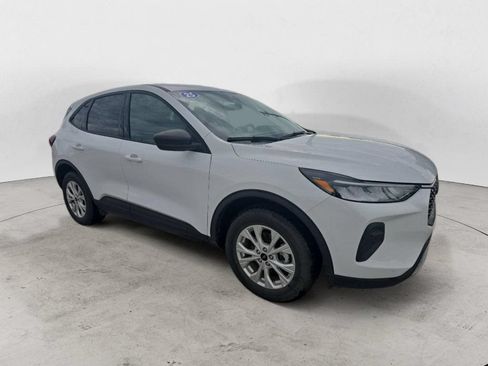 Used 2025 Ford Escape Active AWD/4WD image 3