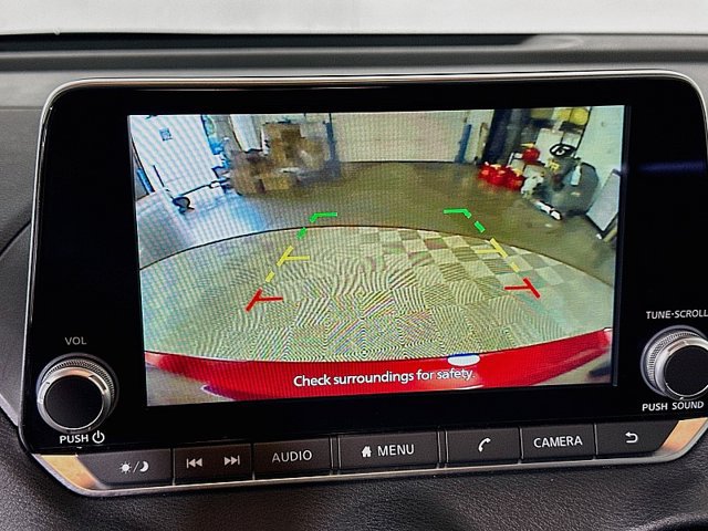Used 2024 Nissan Sentra SV FWD image 15