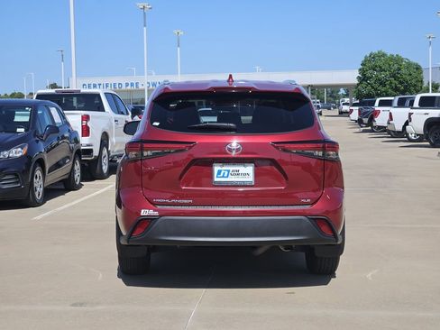 Used 2023 Toyota Highlander XLE FWD image 7