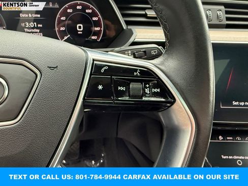 Used 2024 Audi Q8 e-tron Premium Plus image 18