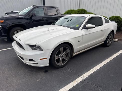 Used 2013 Ford Mustang GT Premium w/ Electronics Pkg RWD image 8