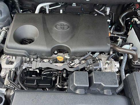 Used 2025 Toyota RAV4 LE AWD/4WD image 25