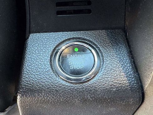 Used 2018 Ford Expedition Limited image 9