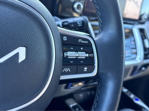 Used 2022 Kia Sorento SX image 23