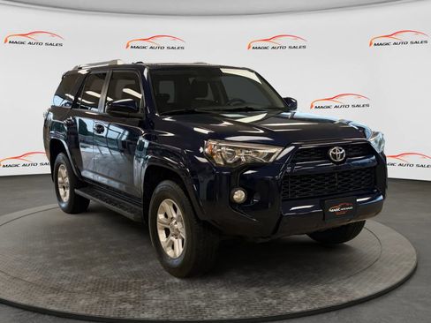 Used 2016 Toyota 4Runner SR5 AWD/4WD image 5