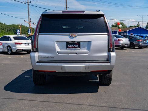 Used 2020 Cadillac Escalade ESV Luxury AWD/4WD image 22