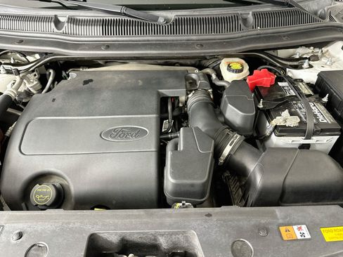 Used 2016 Ford Explorer XLT w/ Equipment Group 202A FWD image 35