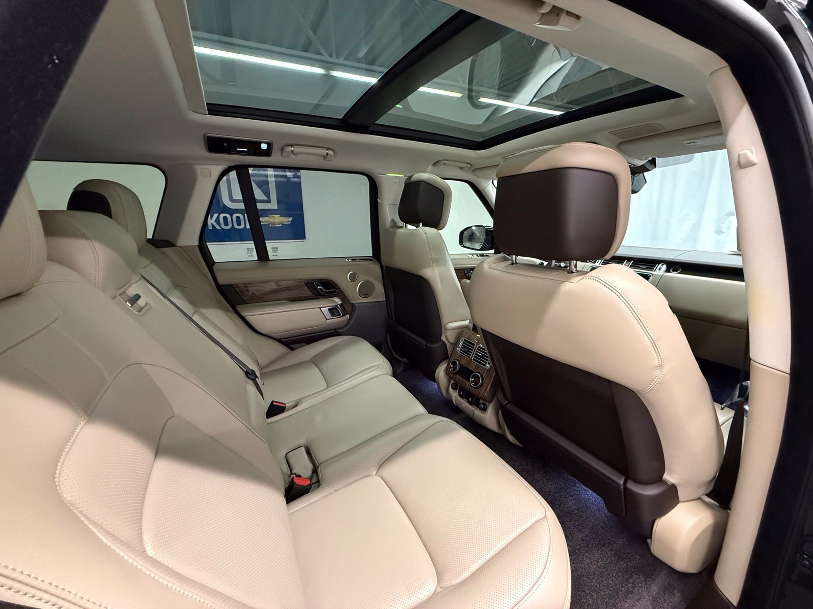 Used 2020 Land Rover Range Rover HSE AWD/4WD image 6