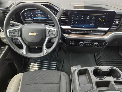 Used 2023 Chevrolet Silverado 1500 LT AWD/4WD image 27
