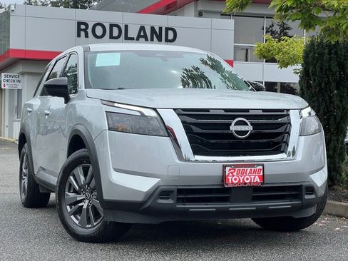 Used 2024 Nissan Pathfinder S AWD/4WD image 1